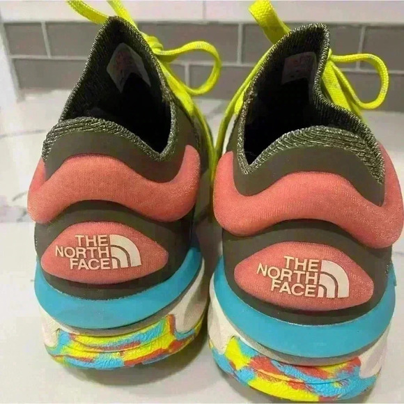 The North Face Women's VECTIV Escape Knit Trail Shoes Size 7 - Picture 7 of 8